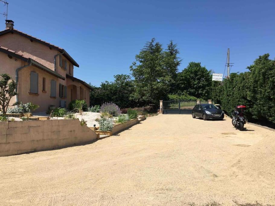 Appartement 55M2 En Beaujolais & Enedis A 15 Min Saint-Germain-Nuelles Eksteriør bilde